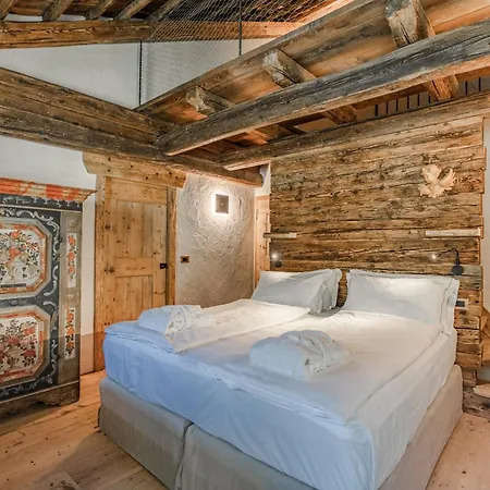 Dolomites Cesa Del Louf Superior בקתה