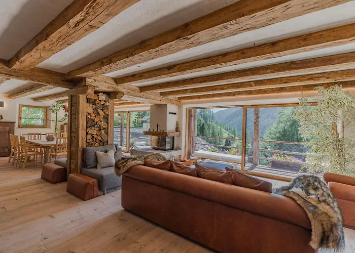 Dolomites Cesa Del Louf Superior シャレー アラッバ