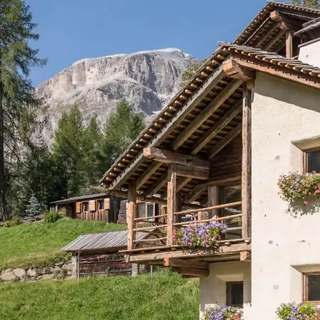 Dolomites Cesa Del Louf Superior Chalet *
