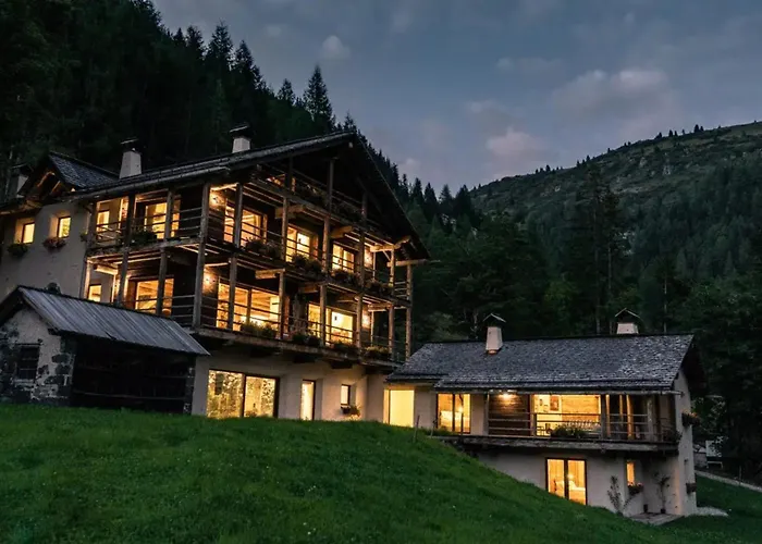 Dolomites Cesa Del Louf Superior Alpesi faház